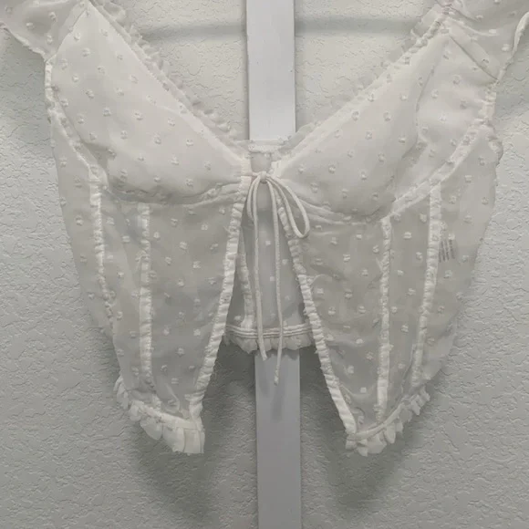 Princess Polly Vaccaro White Swiss Dot Tie Front Cropped Top - Picture 7 of 12